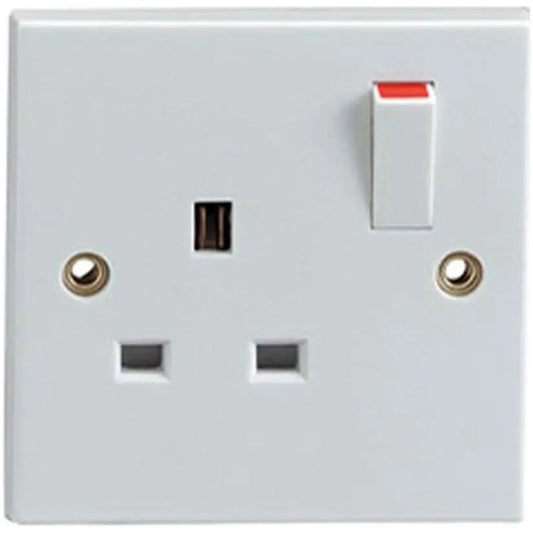 1 Gang Switched Wall Socket - Box of 10